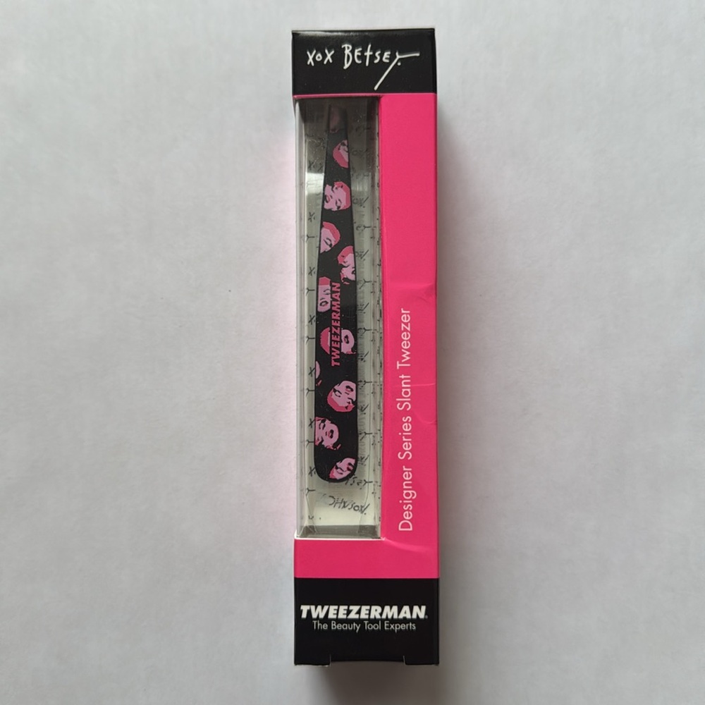 NWT Tweezerman x Betsy Johnson Designer Series Slant Tweezer, Limited Edition
